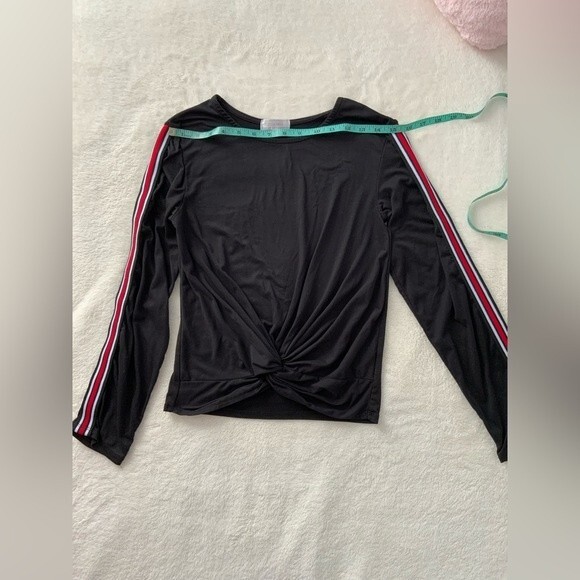 Stella Tweed Long Sleeves Twist Top - Picture 7 of 9